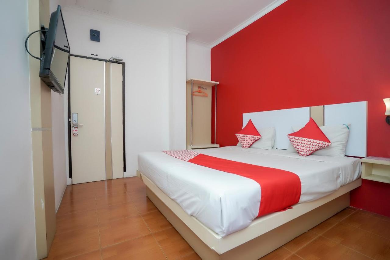 Hotel Oyo 575 Blessing 2*